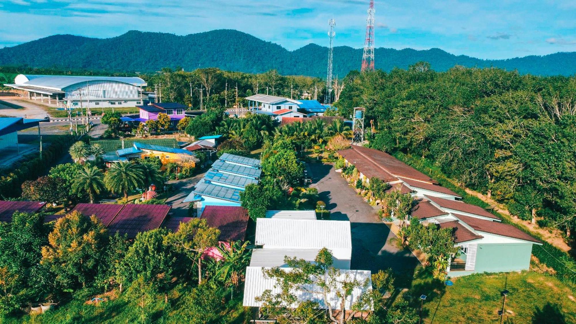 Готель Baan Suan Mee Tang Чантхабурі Екстер'єр фото